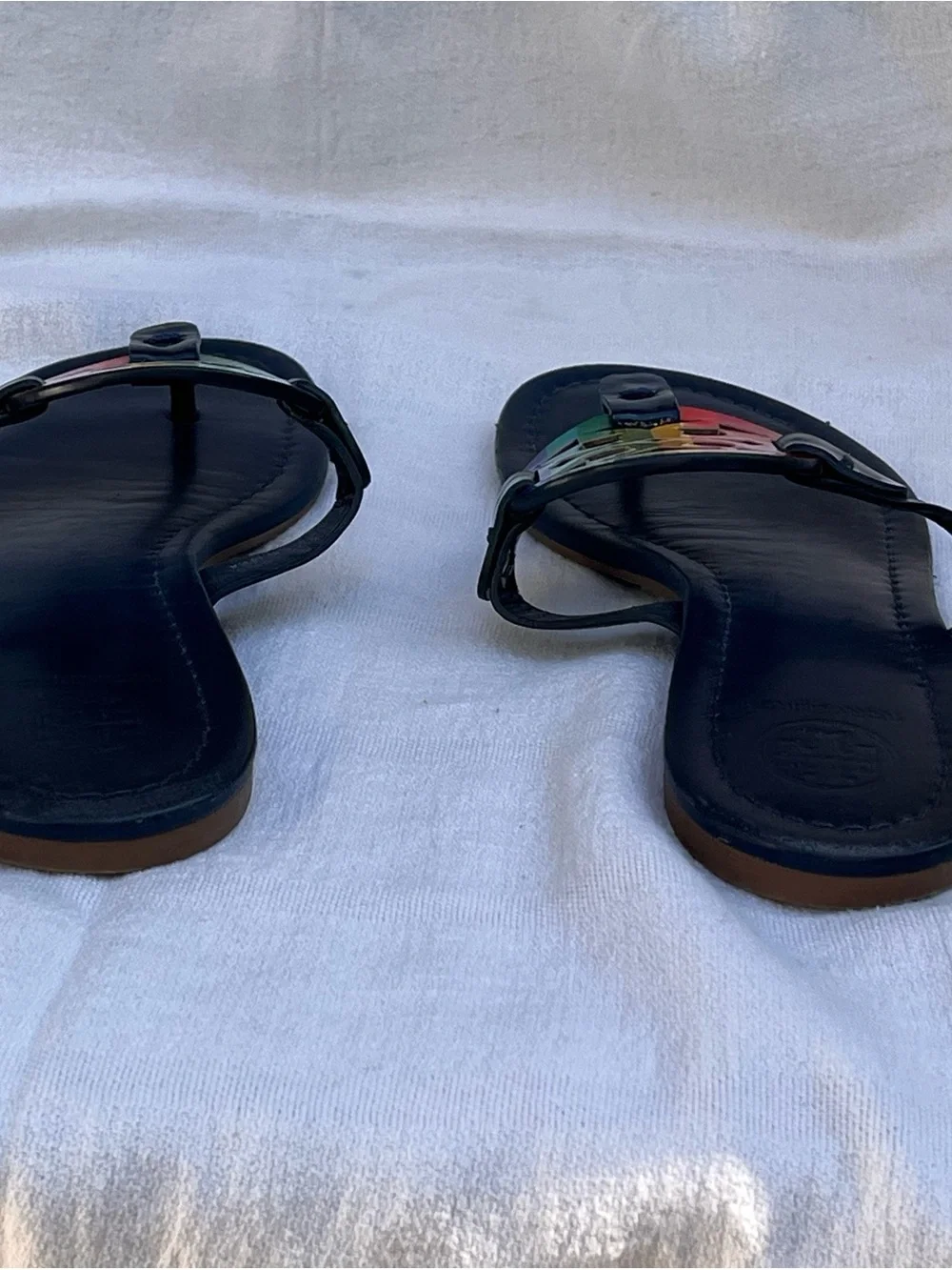 Tory Burch Navy Miller Thong Sandal with Rainbow Logo Medallion Size 7.5